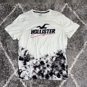Mens  black and white Hollister T-Shirt